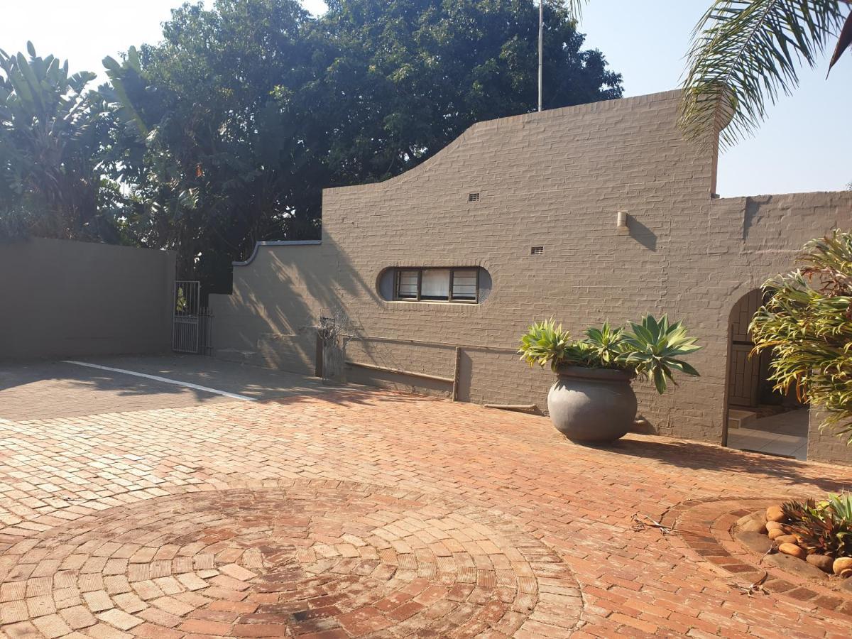 32 On Mendoza Hotell Durban Exteriör bild
